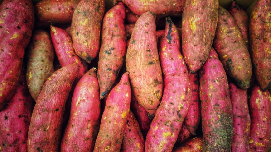 Raw Sweet Potatoes: Are They Good for You? Side Effects and Proper Ways to Eat Them