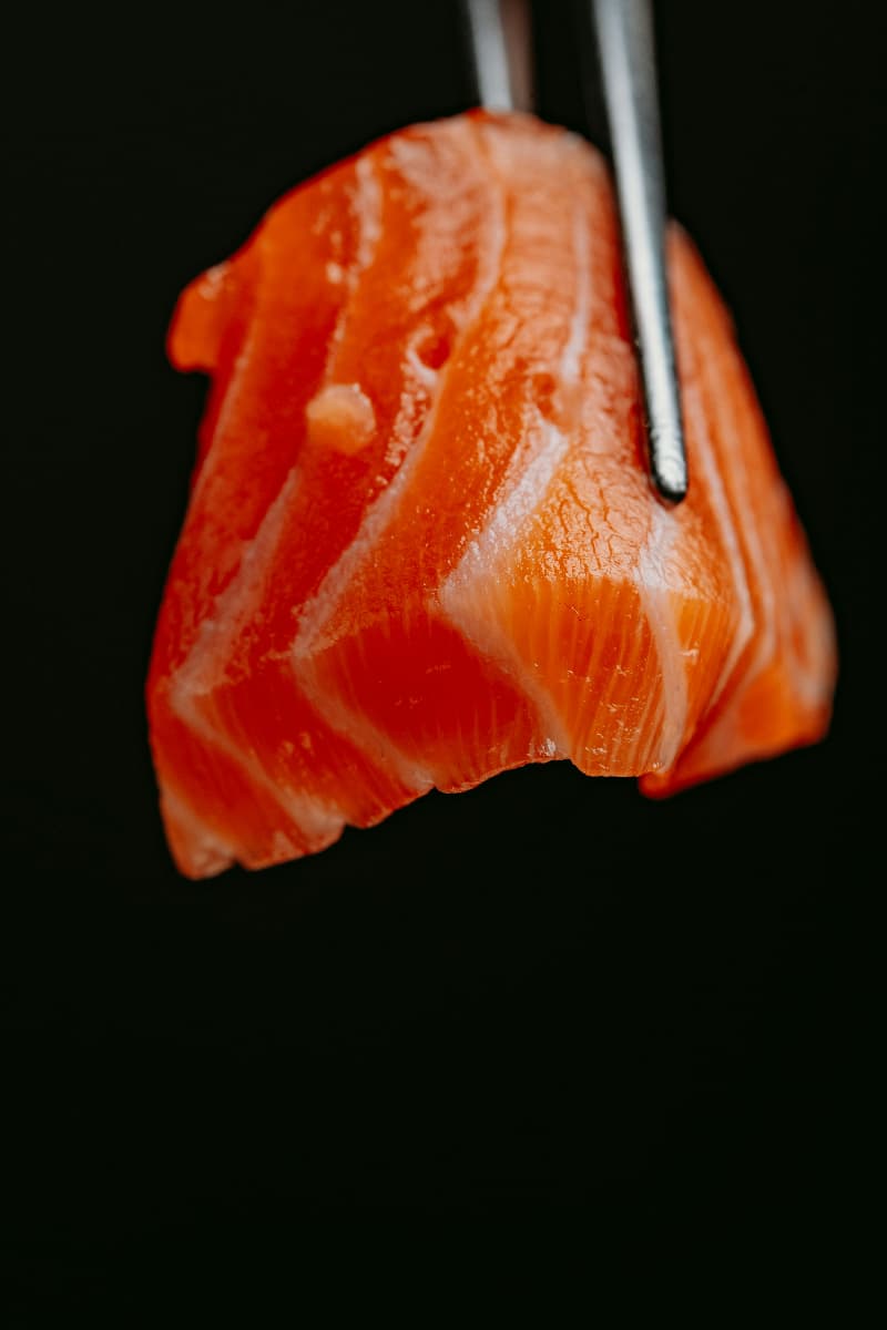 Smoked Salmon vs. Raw Salmon: Which Is Healthier? From Calories to Benefits!